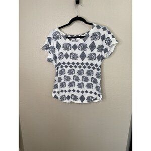 Gaze Womens white blue Blouse Large elephant short sleeve polyester round neck